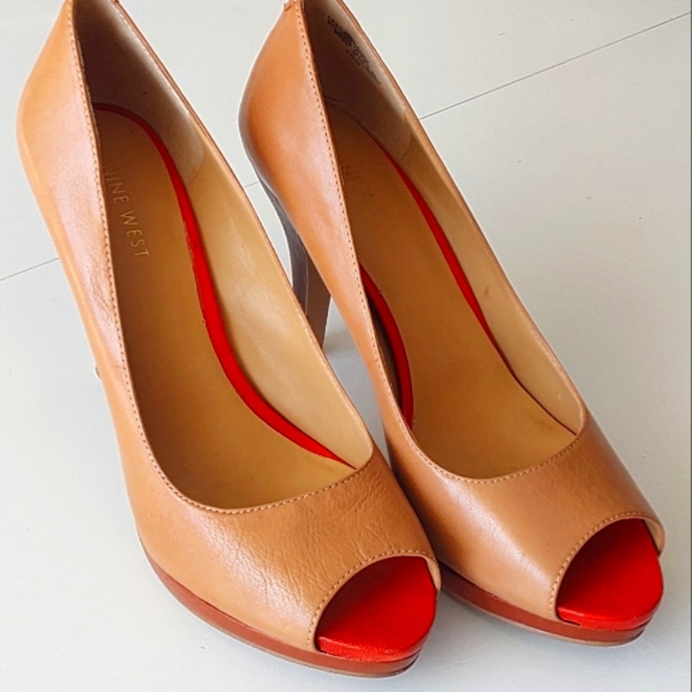 Nine West Peep Toe Heel. Size 7 1/2 M